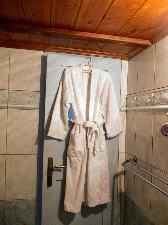 Nyfes Traditional Boutique Frosyni Skíros Eksteriør billede